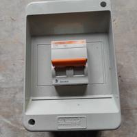 INTERRUTTORE BIPOLARE MAGNETOTERMICO 16 A