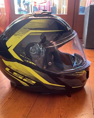Casco integrale giallo e nero