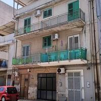 Via Palermo, trivani e doppi servizi con terrazzo