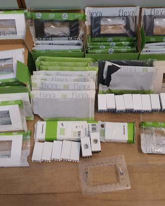 Materiale elettrico simon urmet 