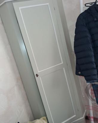 Armadio un anta ad angolo
