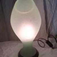 lampada da tavolo in vetro verde retro