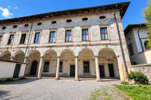 CASA SEMINDIPENDENTE A MAPELLO