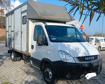 Daily trasporto cavalli