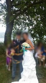 Abito da sposa bianco e tiffany