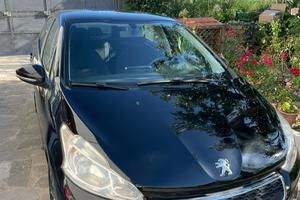 Peugeout 208, 1.2 VTi, 2015, 93000 km