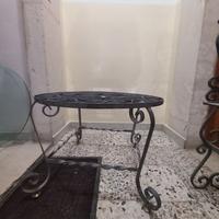 tavolino in ferro battuto