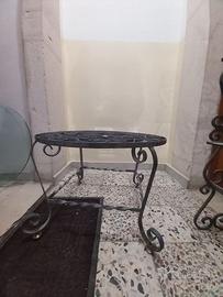 tavolino in ferro battuto