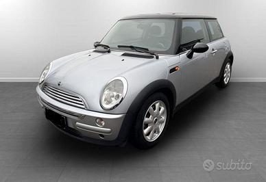 Mini Cooper anno 09/2005 km 145.000