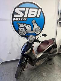 Piaggio Beverly 350