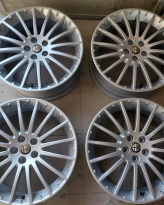 Cerchi in lega da 17 pollici per alfa romeo 147