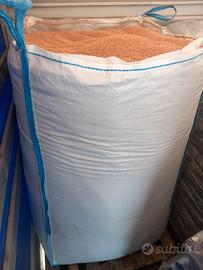 Nocciolino di oliva chiarissimo 20€ in big-bag 