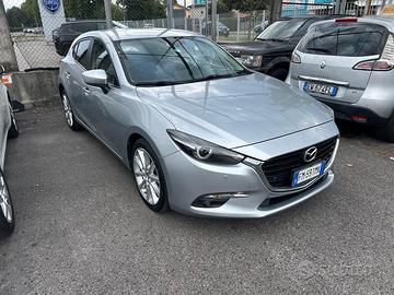 Mazda 3 - 2.2 Skyactive d