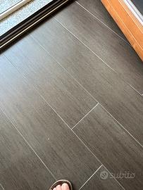 Gres porcellanato stile parquet