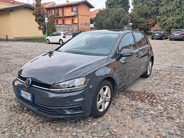Volkswagen Golf 7.5 1.0 87 cv. si neopatentati