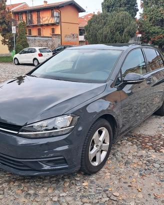 Volkswagen Golf 7.5 1.0 87 cv. si neopatentati