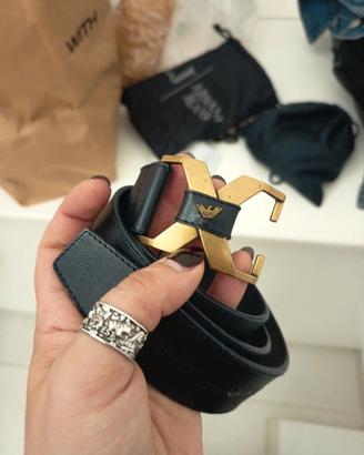 cinta Armani jeans
