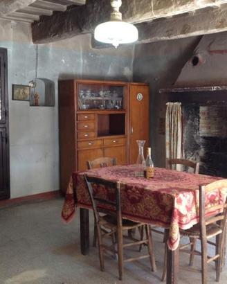 Casa rustica in pietra semiristrutturata