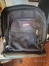 zaino grande eastpack nero