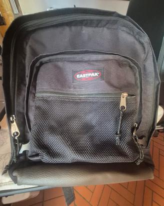 zaino grande eastpack nero