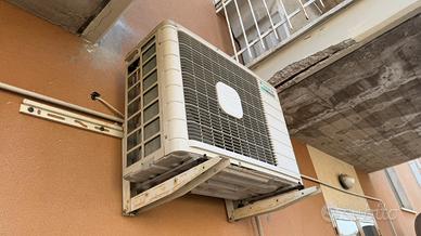 Condizionatore Daikin usato due monosplit