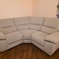 Divano "Divani & Divani" beige chiaro ad angolo