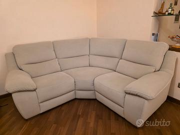 Divano "Divani & Divani" beige chiaro ad angolo