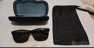 Occhiali da sole unisex del marchio Gucci