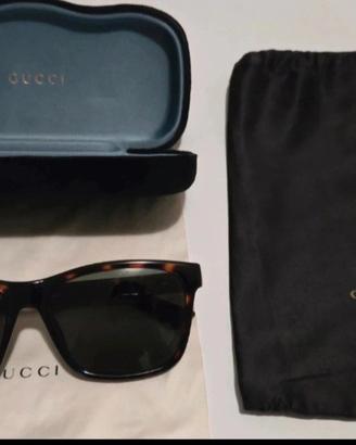 Occhiali da sole unisex del marchio Gucci