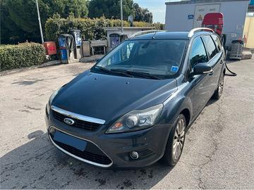 Ford focus se 1690 CV titanium anno 2009