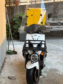 Scooter Delivery Agility carry 125