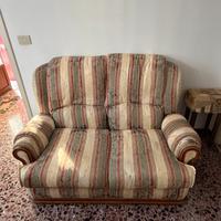 Divano letto 2 posti – comodo e solido