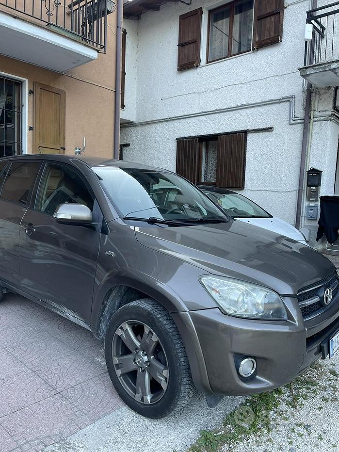 TOYOTA RAV4 3ª serie