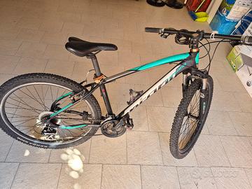 Bicicletta MTB 27.5pollici.