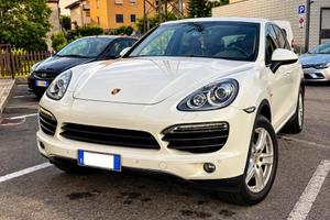 Porsche cayenne S Hybrid