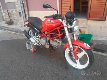 Moto ducati Monster 600 2001