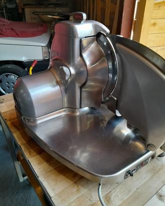 Affettatrice berkel 220volt