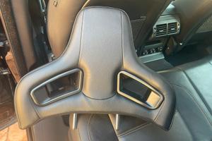 poggiatesta Pelle nera sport tuning