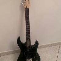 Chitarra elettrica Yamaha PAC120H Pacifica con cus