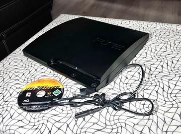PlayStation 3 SLIM con cavo AC + 1 gioco