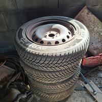 4 gomme 185/65/15. M+S