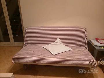 Letto singolo pieghevole con ruote salvaspazio