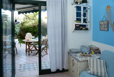 Appartamento trilocale giardino e piscina