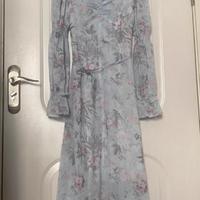 Abito blu in chiffon floreale