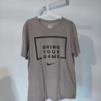 Nike t-shirt "the nike tee". taglia m
