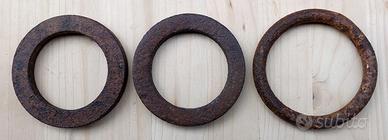 Antichi anelli in ferro