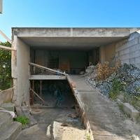 Immobile indipendente al grezzo con lotto