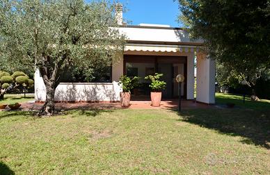 Begliano:villa indipendente con giardino