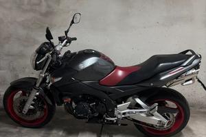 Suzuki Gsr 600 yoshimura