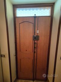 portone in legno